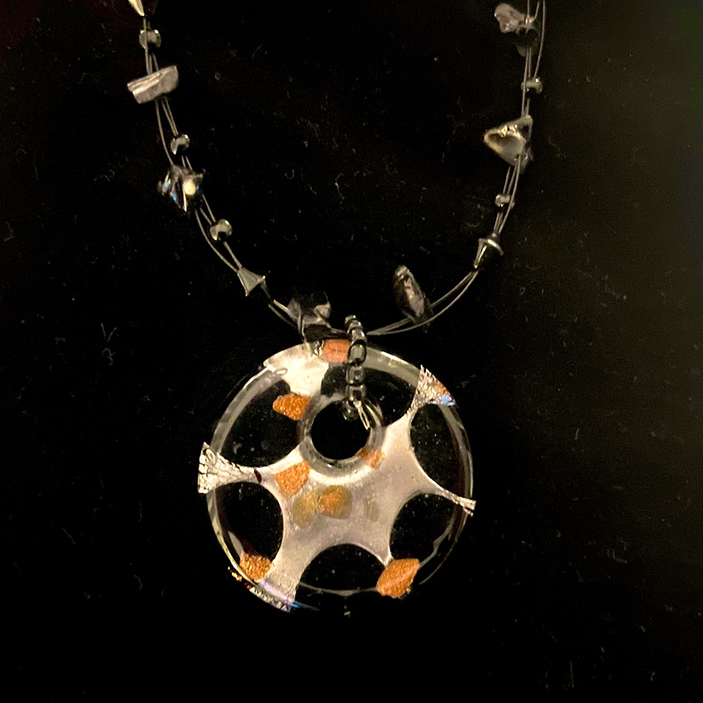 ⭐️ NECKLACE ⭐️ BRAND NEW WITH TAGS COMES IN VELVET POUCH